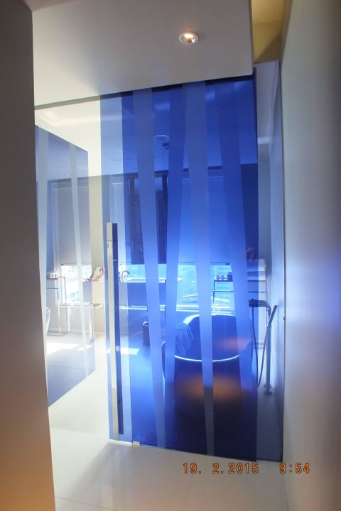 Sicht ins Badezimmer Mode Sathorn Hotel