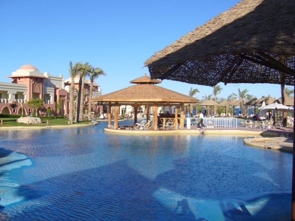 Pool Serenity Alpha Beach