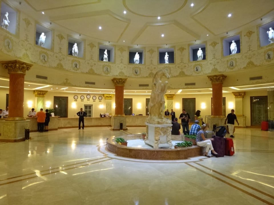 Recepcja w hotelu Tytanic Hotel Titanic Palace