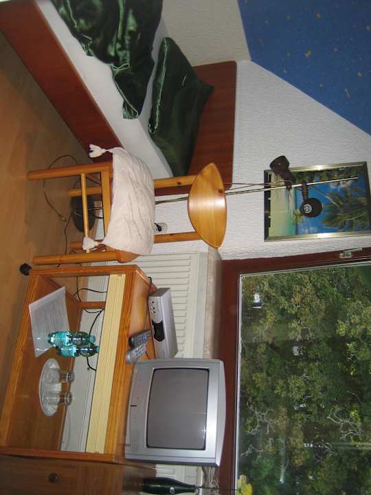 Sehr klein mit Dachschräge Hotel Sonnenberg Schloesschen