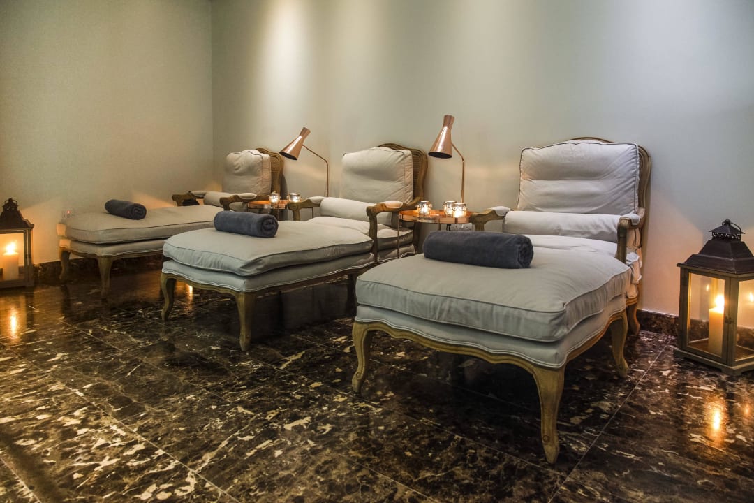 Aura Spa Crystal Springs Beach Hotel