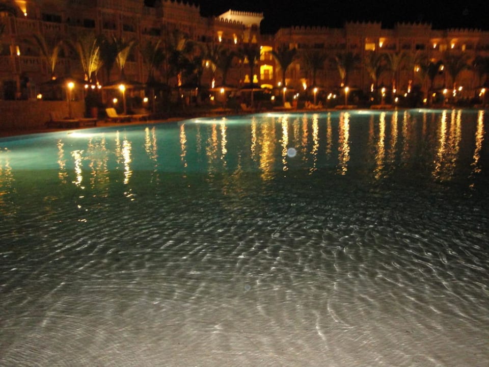 Pool in der Nacht Pickalbatros Palace Resort