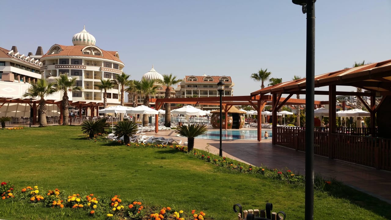 Außenansicht Kirman Belazur Resort & Spa