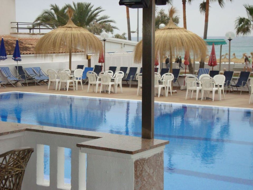 Blick auf den Pool R2 Veronica Beach Hotel