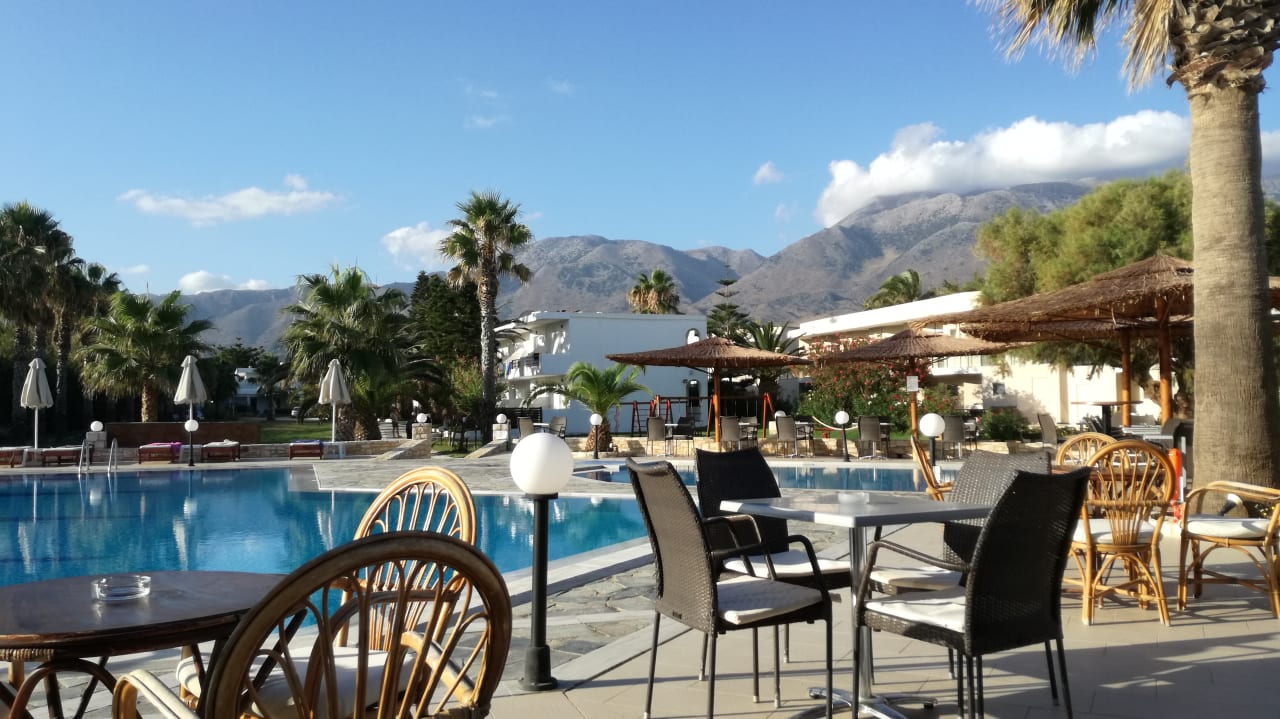 Pool HARPIN Happy Days Beach Hotel