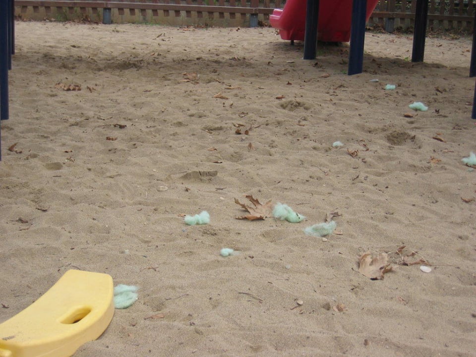 Kinderspielplatz nicht gesäubert Calimera Serra Palace
