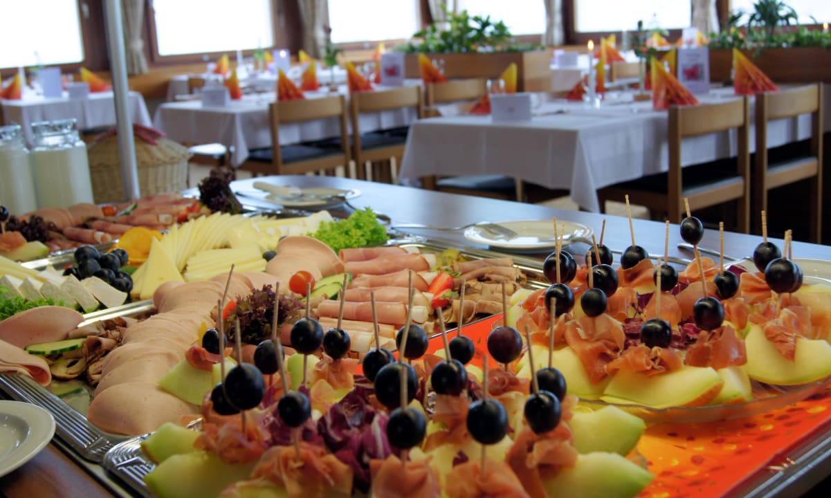 Büffet Hotel Neu-Schönstatt
