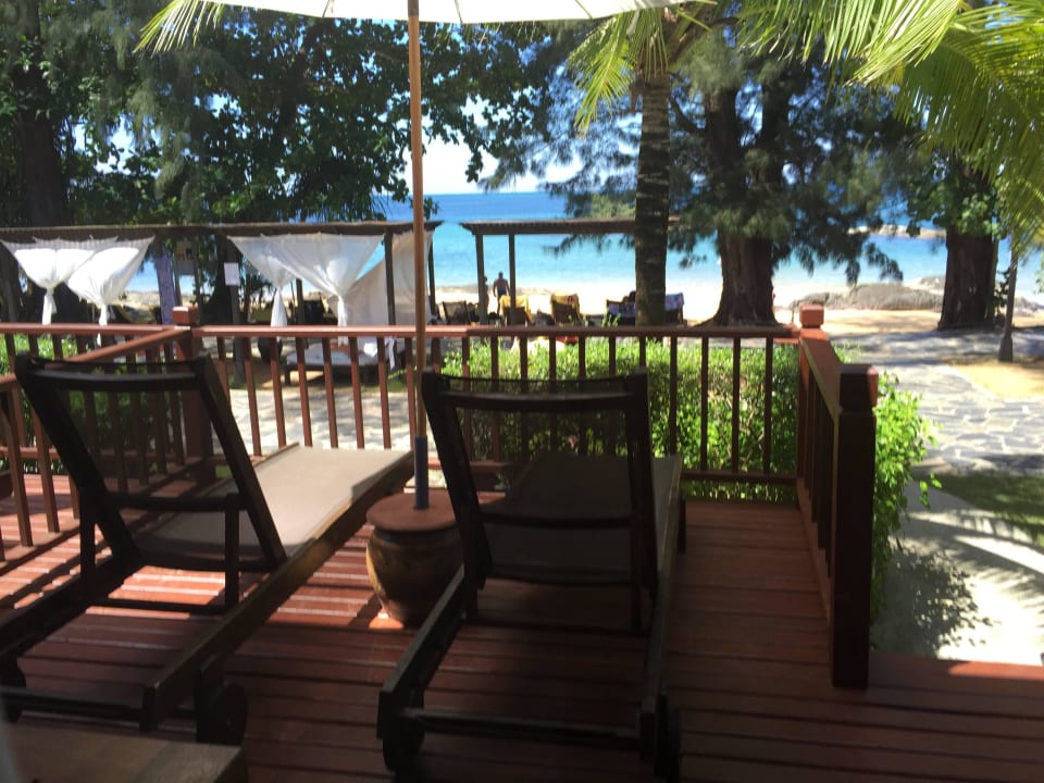 Terrasse Beachfrontbungalow SENTIDO Khao Lak