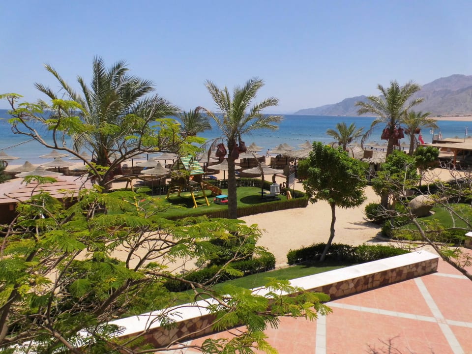 Aussicht vom Balkon zum Strandbereich JAZ Dahabeya