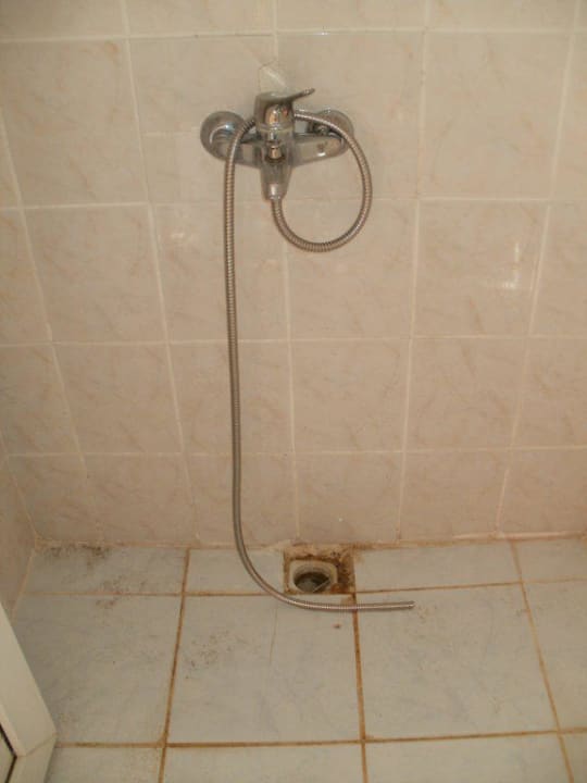 Dusche am Pool Hotel Özgürhan