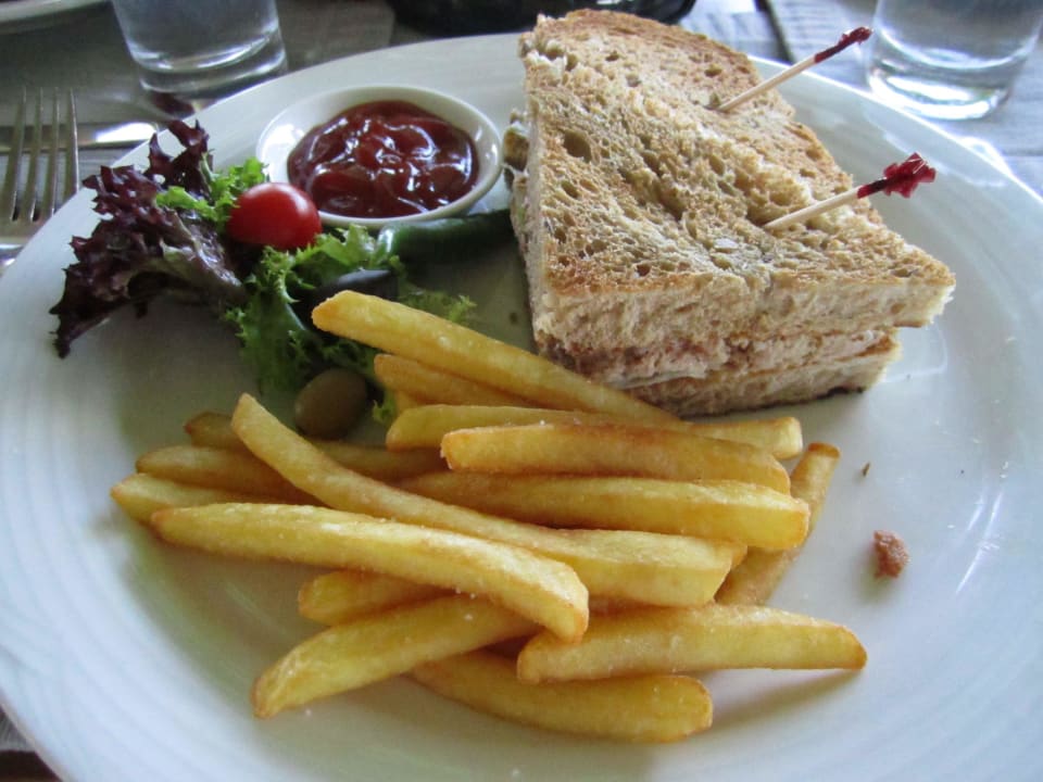 Essen NH Collection Maldives Reethi Resort