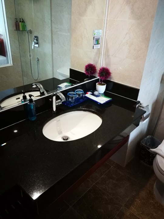 Bad Harmony Phnom Penh Hotel