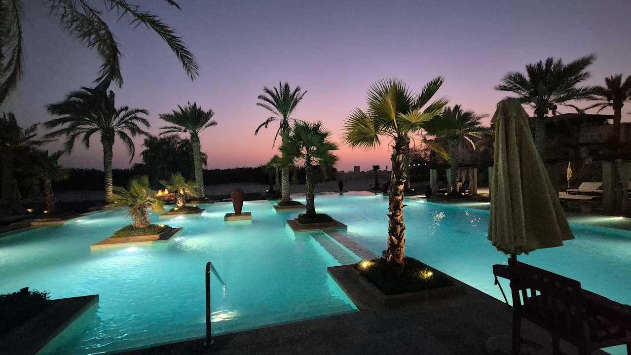 Pool Al Wathba, a Luxury Collection Desert Resort & Spa, Abu Dhabi