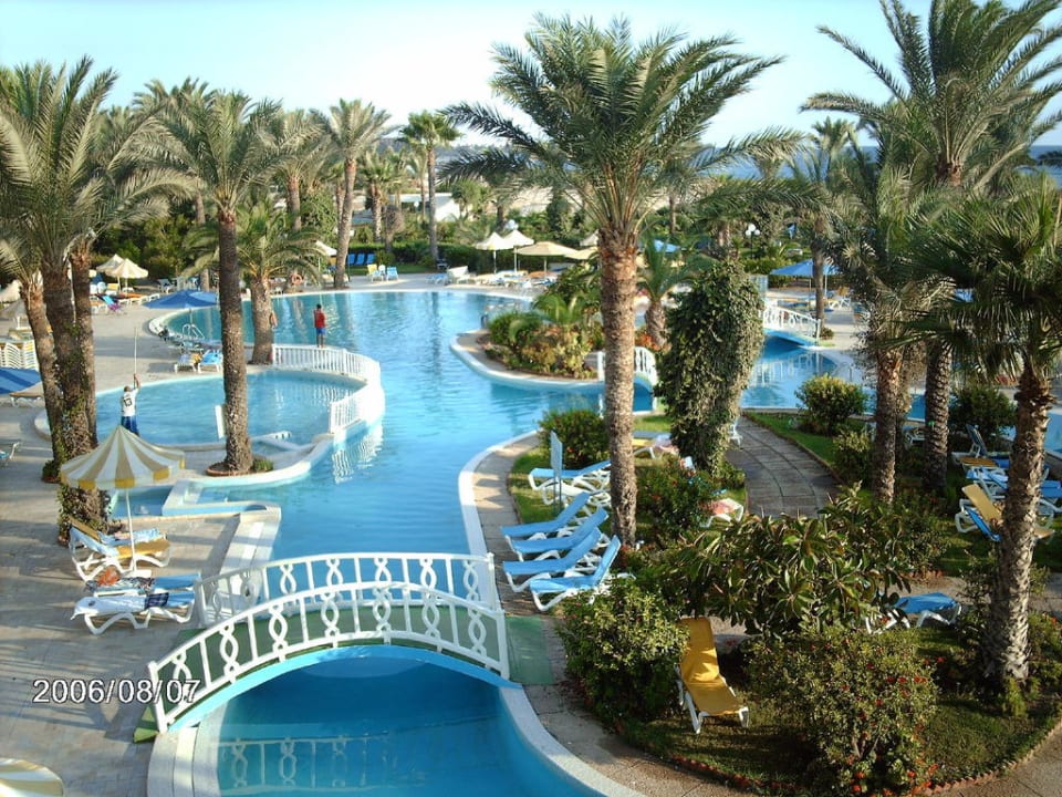 Poolanlage Riadh Palms Resort & Spa