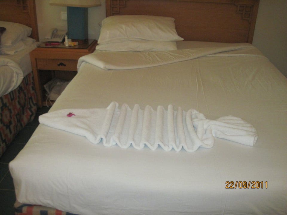 Towel sculpture SUNRISE Holidays Resort (Adults Only)