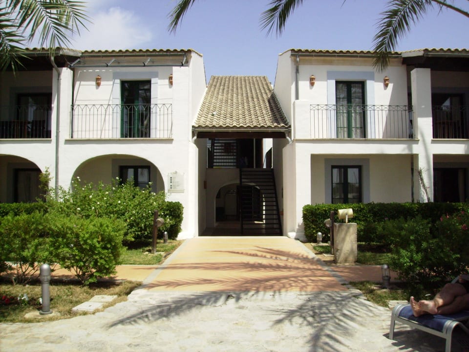 Eingang vom Pool zu den Zimmern Alcudiamar Marina Residence