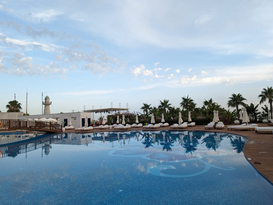 Pool Rubi Platinum Sign