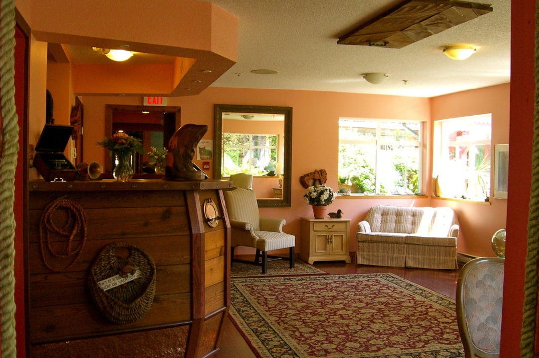 Rezeption mit Lobby Jamie's Rainforest Inn