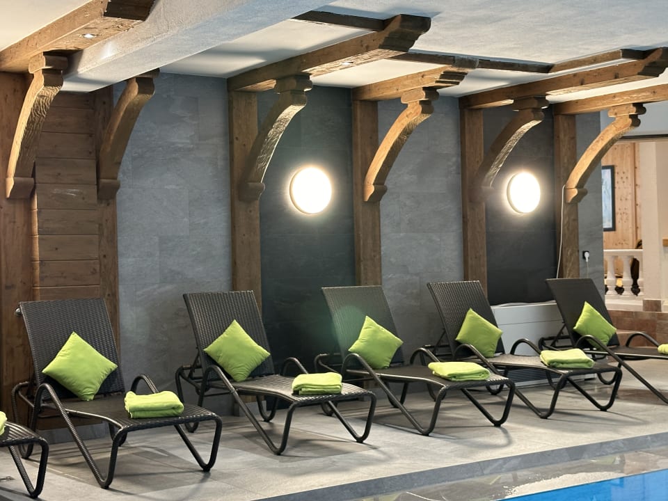 Pool Hotel Hubertushof - Ihr Hotel mit Herz