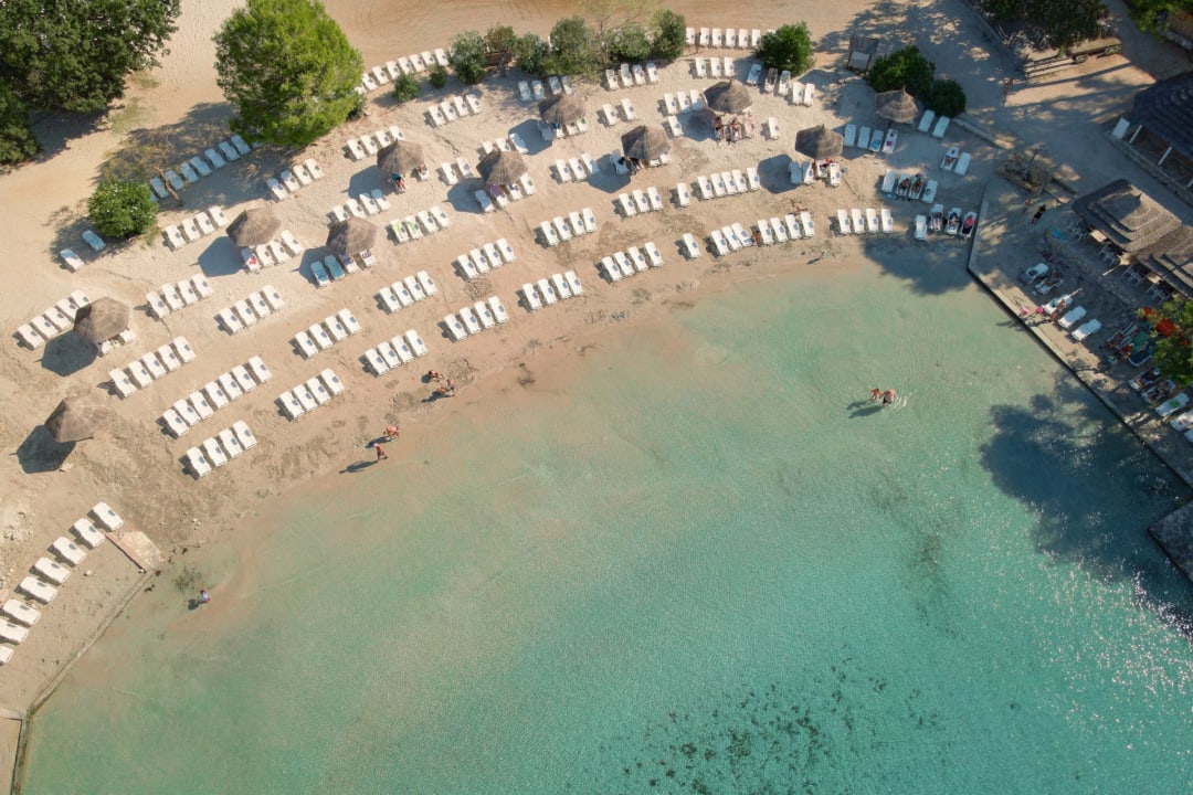 Strand Pine Beach Pakostane