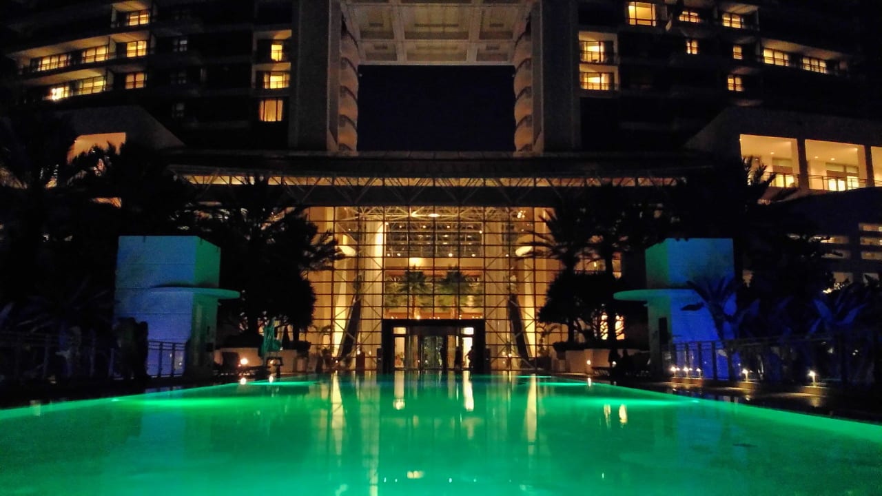 Pool Diplomat Resort & Spa Hollywood, Curio Collection by Hilton