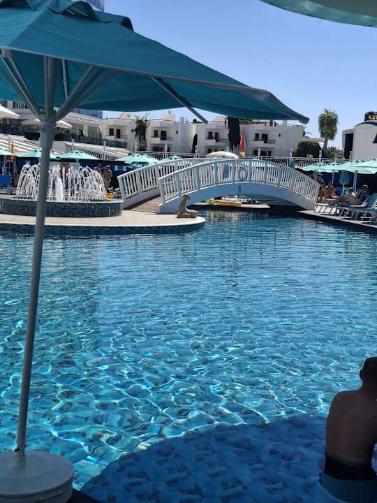 Pool Granada Luxury Beach