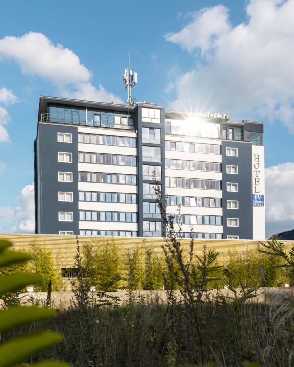 Außenansicht Hotel Vier Jahreszeiten Lübeck