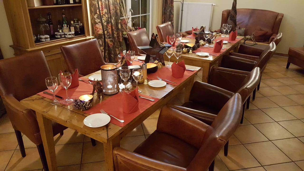 Restaurant und Barbereich Hotel Ampervilla