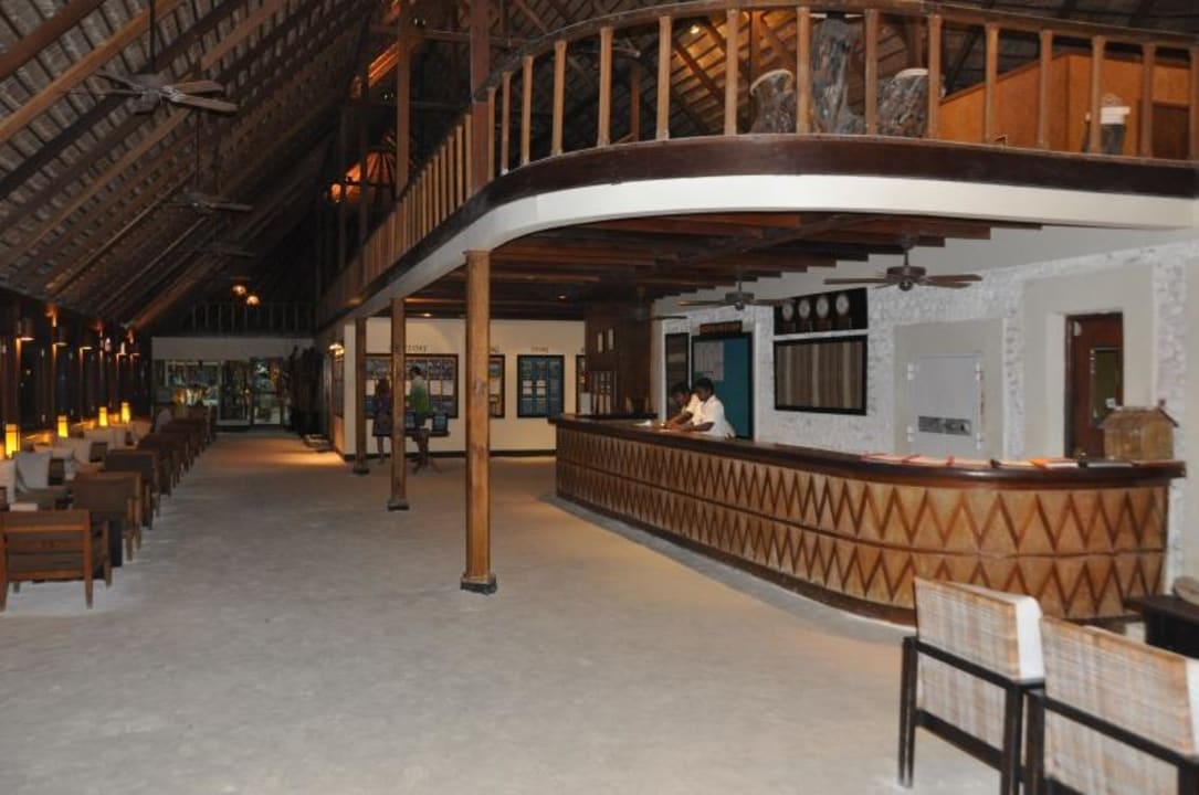 Rezeption  Meeru Maldives Resort Island