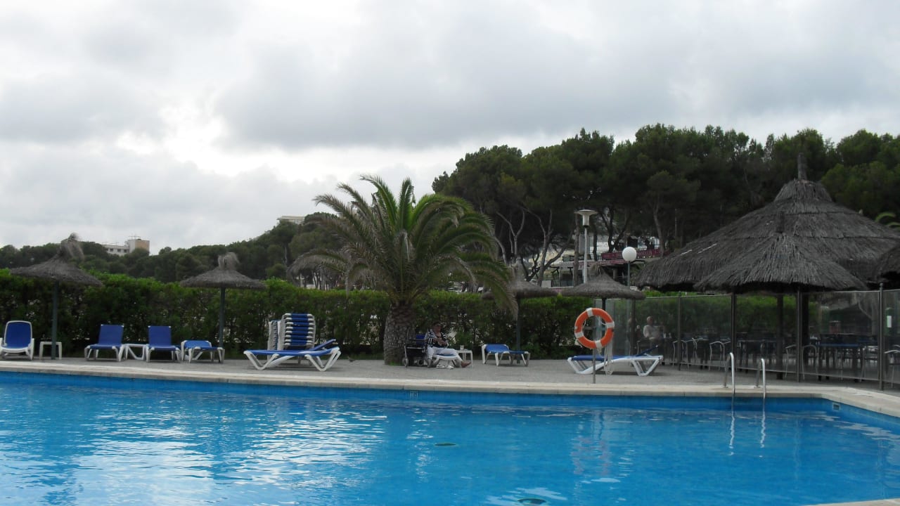 Zu kalt zum Baden und Ende Mai Hotel Vibra Beverly Playa