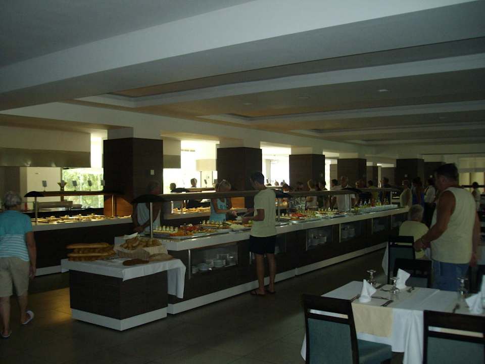 Im Restaurant am Büffet Hotel Rosa Beach