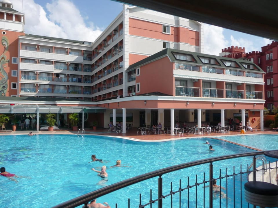 Pool Insula Resort & Spa