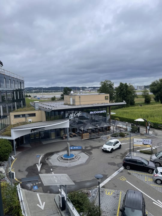 Ausblick Radisson Hotel Zurich Airport