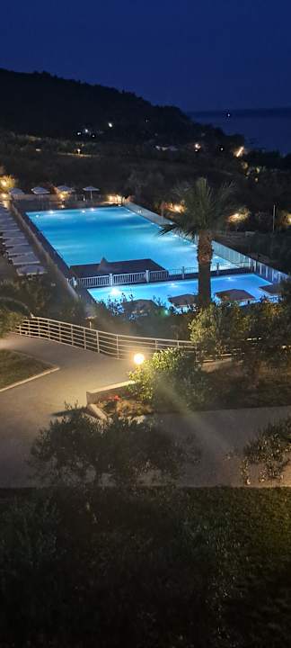 Pool Akrathos Beach Hotel