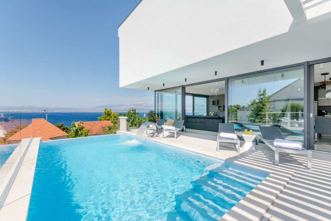 Pool Villa Vitae & Villa Pax