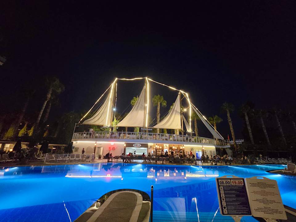 Pool Can Garden Resort