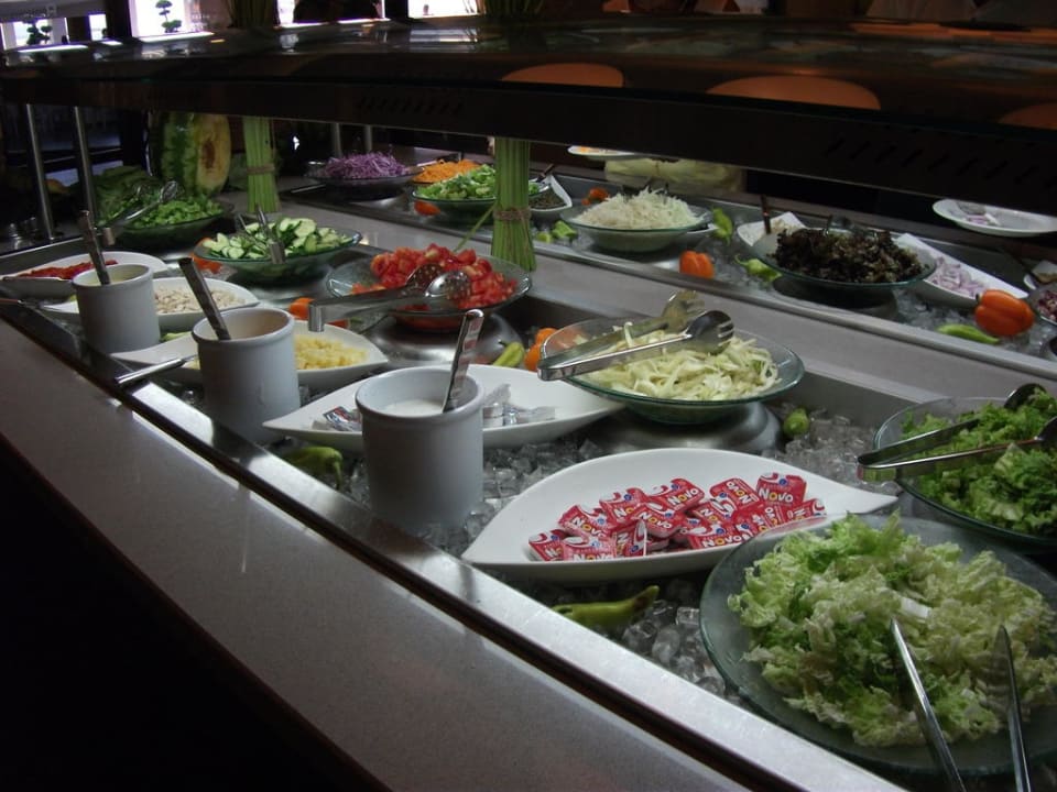 Salate am Abend TUI BLUE Palazzo del Mare