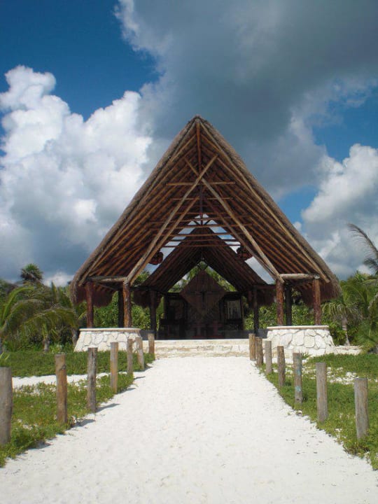 Kleine Kirche direkt am Strand Catalonia Playa Maroma