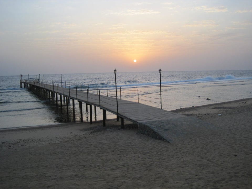 Steg Three Corners Sea Beach Resort