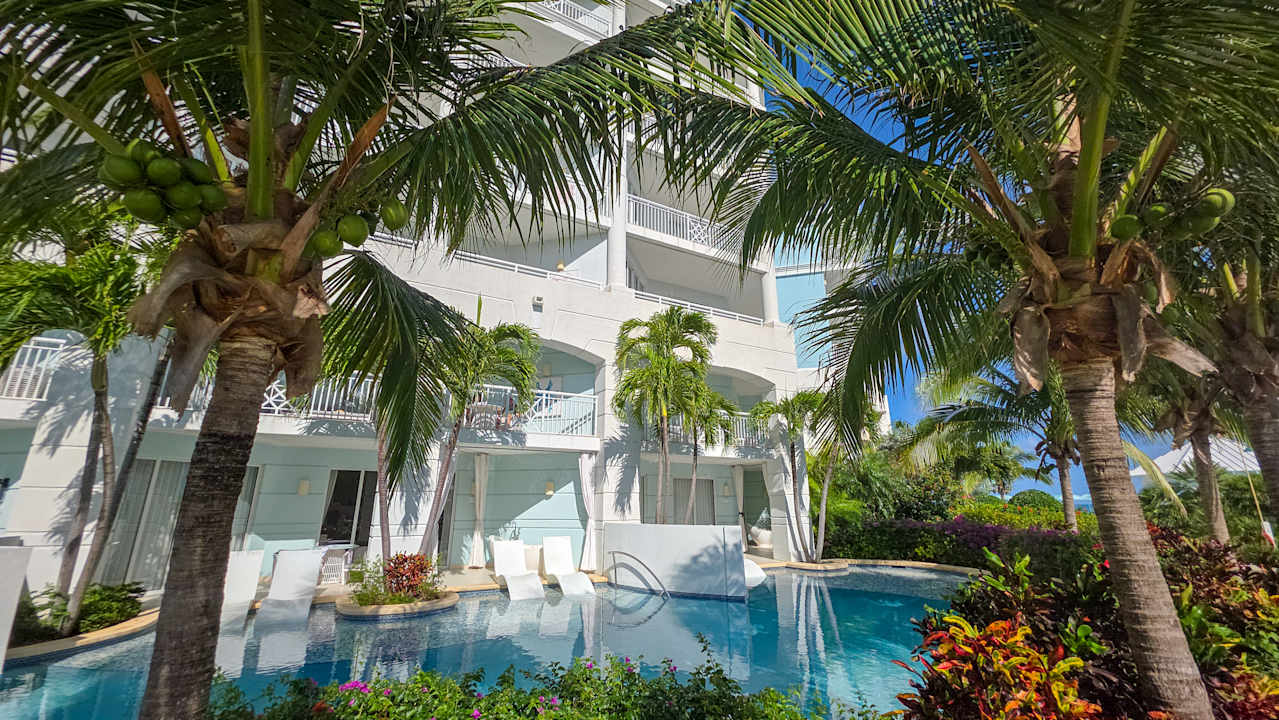 Pool Sandals Royal Bahamian