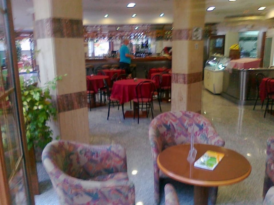 Blick zur Bar Apartamentos Casablanca