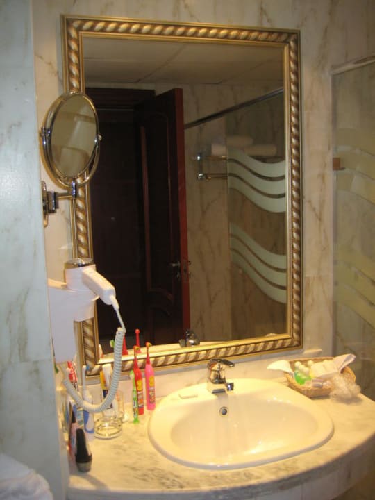 Badezimmer Hotel Titanic Palace