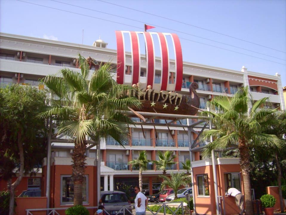 Eingang zum Royal Vikingen Insula Resort & Spa