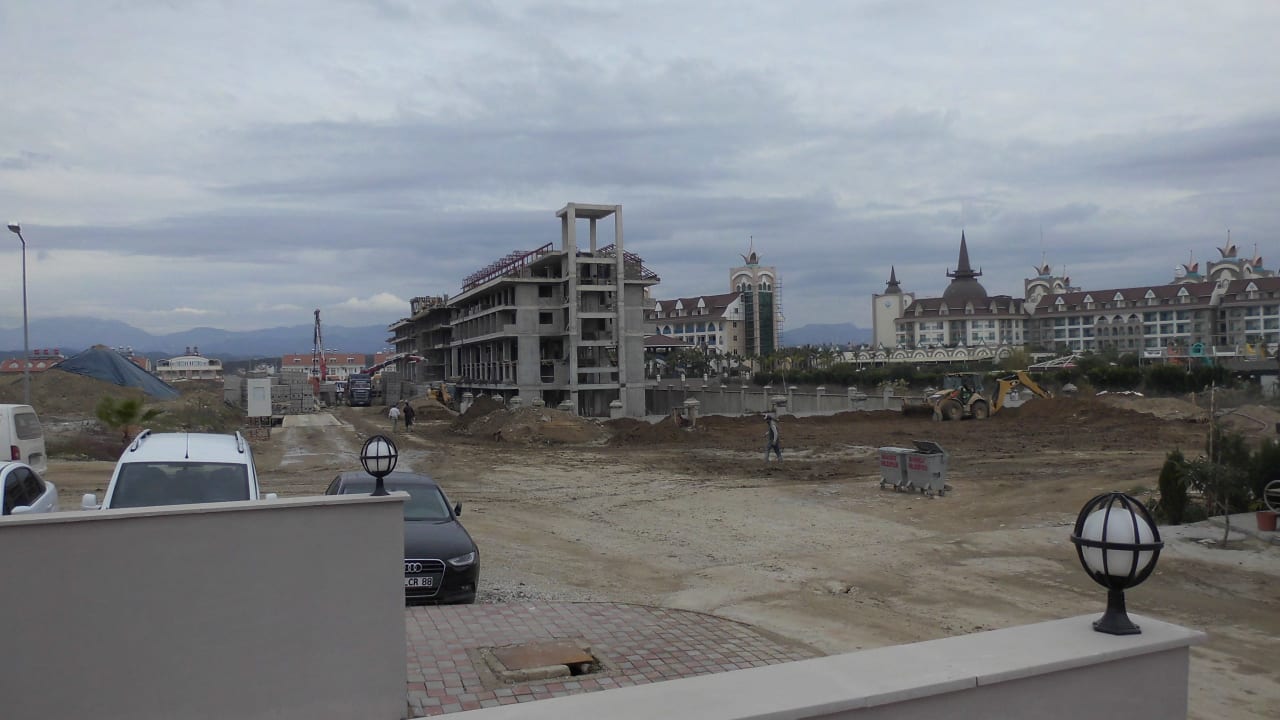 Vom Stone Center aus gesehen Well Palace Side