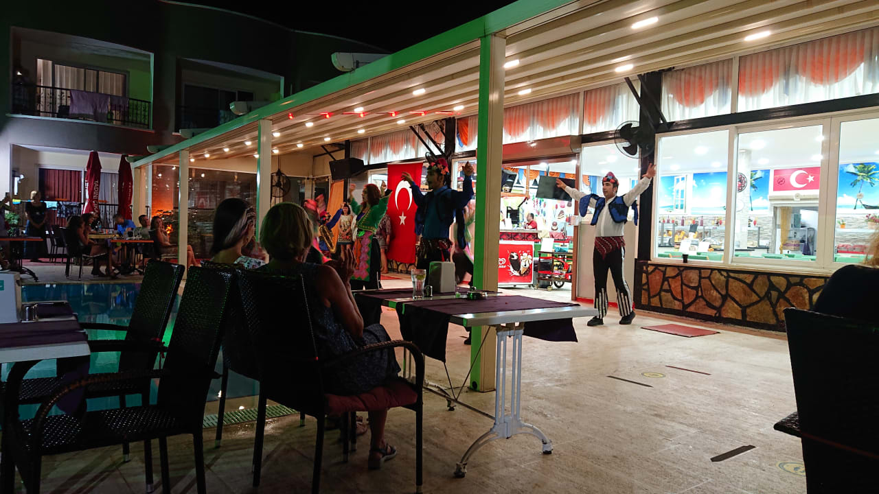 Gastro Sayanora Hotel