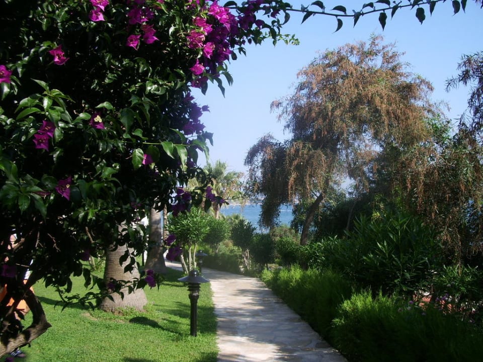 Weg zum Strand Melas Holiday Village