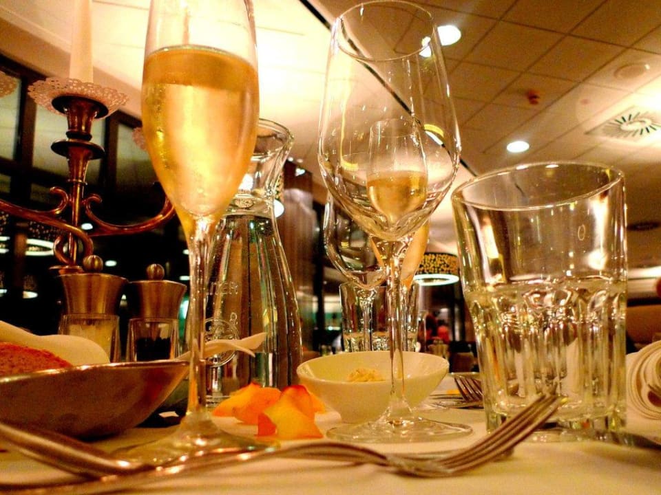 Unser Tisch beim Abendessen Hotel Reiters Supreme