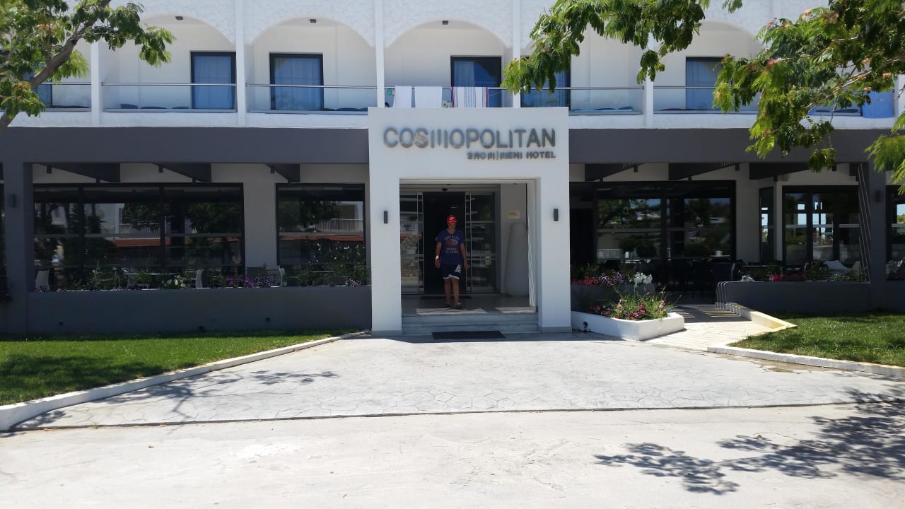 Eingang zum Hotel Cosmopolitan Kos