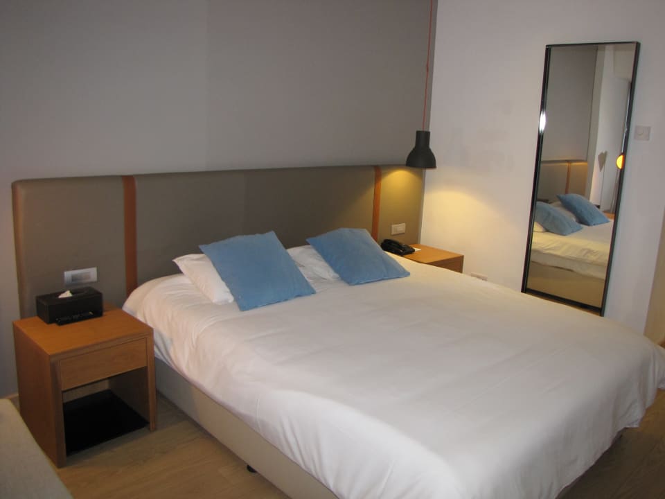 Zimmer Crystal Springs Beach Hotel