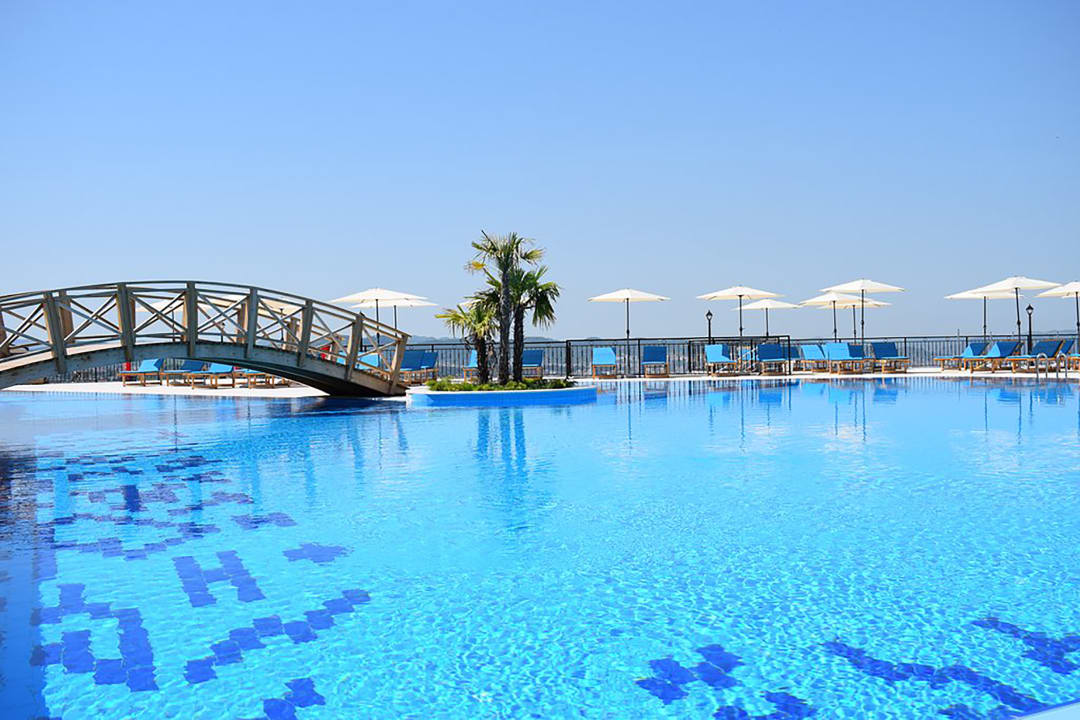 Pool Hotel Chateau Linza